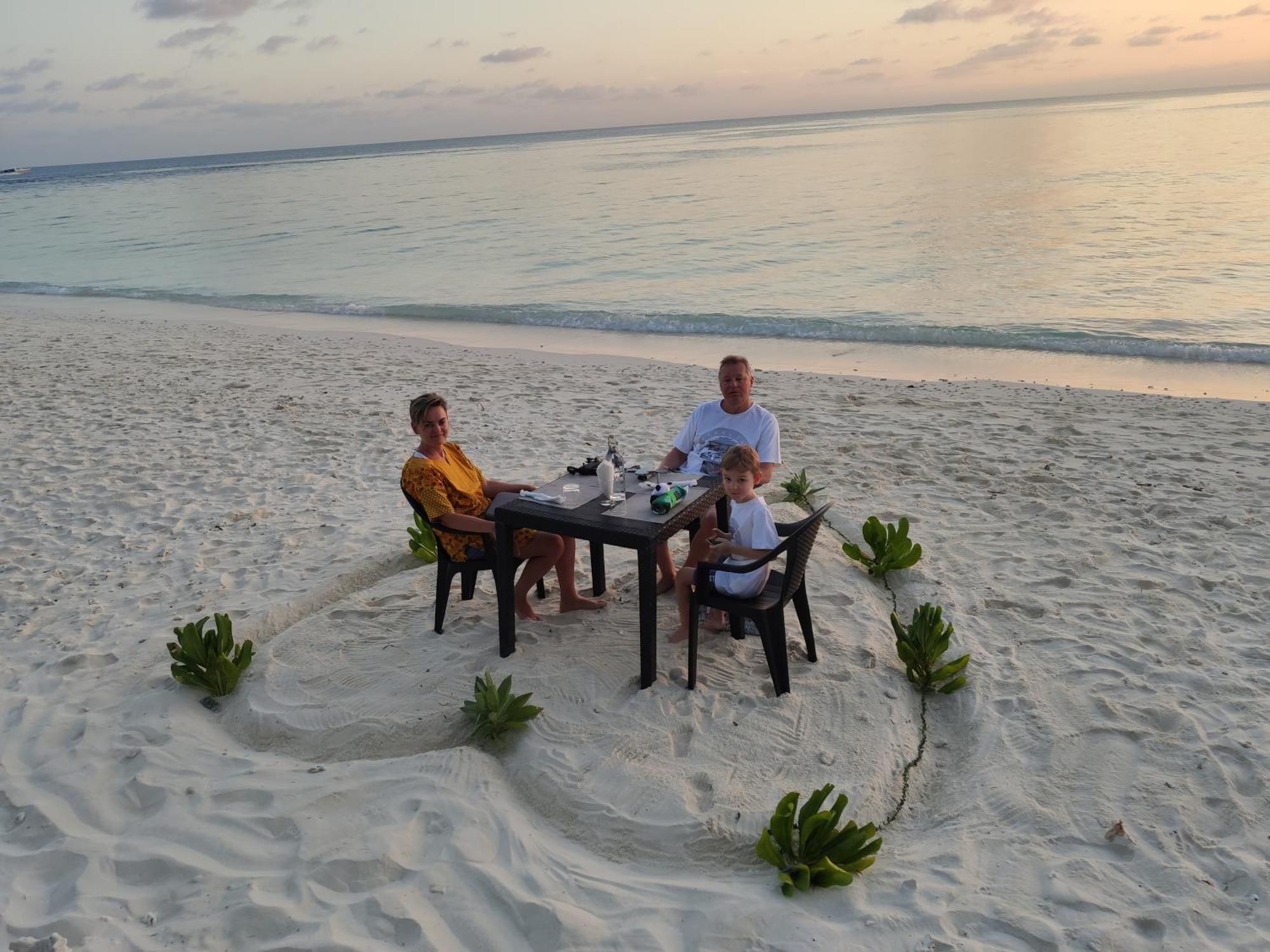 Ukulhas Villa Beach Hotel Extérieur photo
