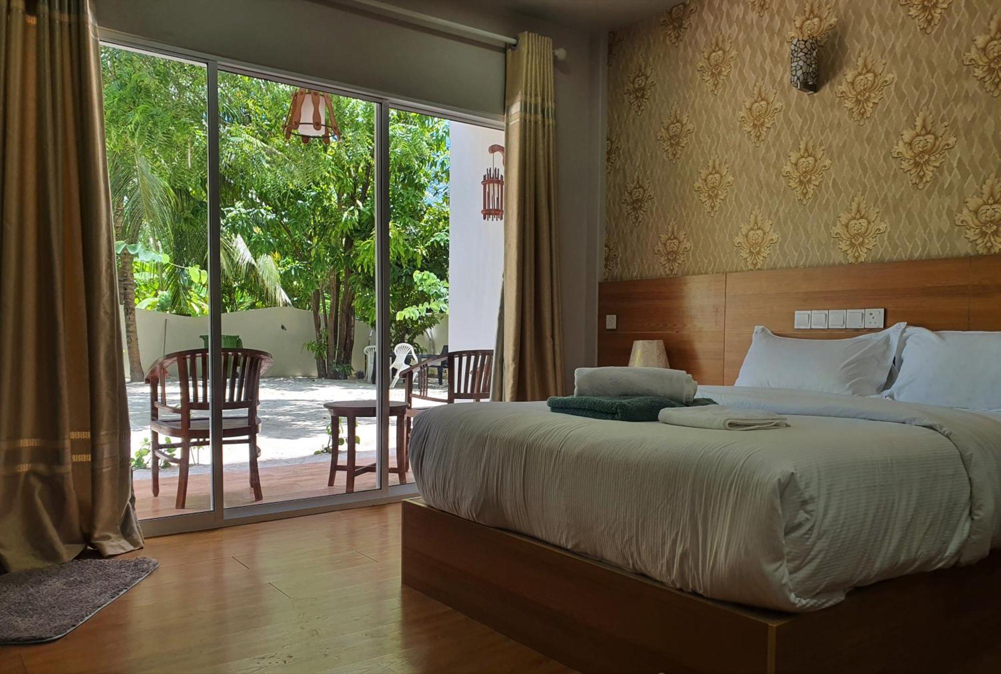 Ukulhas Villa Beach Hotel Extérieur photo